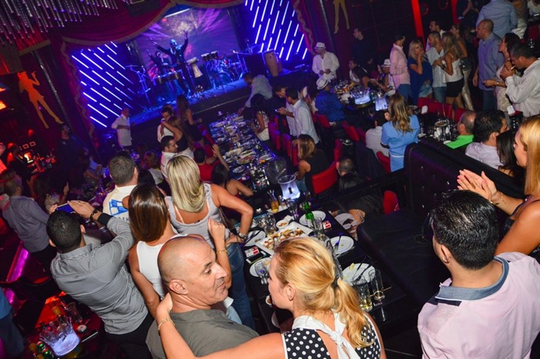 Diva Club On Saturday Night
